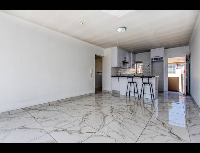 2 BEDROOM APARTMENT FOR SALE IN FERNDALE